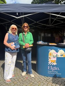 Lucy pictured with Jackie Andrews of the Elgin Neighbourhood Board